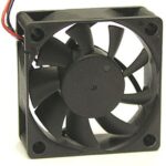 8014872650 RQD 6015MS 12VDC, (60*60*15 12V), Вентилятор 12В 60x60х15мм, 4700 об/мин., 37.4м3/час, 28дБ, подшипник скольжения, тип вывода - провод Hirschmann