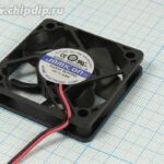 8003185569 KF0510S1L--R (KF0510S1L-012-243R) (3500RPM) 12V/0.06A (50х50х10) S(втулка) CFM8.72/dBA21.2 Jamicon вентилятор,провод Hirschmann