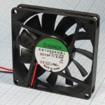 8009976820 Вентилятор 80x80x15, напряжение 12В, мощность 2.5 Вт, выводы 2L, подшипник качения, KD1208PHB1 Hirschmann