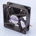8671017264 JF0825B1UR-R (JF0825B1UR000-065R) (4000RPM) 12V/0,37A (80х80х25) B(подшипник) CFM52,06/dBA40 Jamicon вентилятор, провод Hirschmann