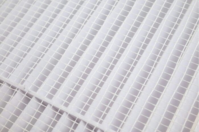 8018298964 Решетка вентиляционная вытяжная 230x230 материал АВS- пластик белая Серия 2323В Hirschmann — изображение 5