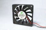 8045250493 Вентилятор 70x70x10, напряжение 12 В, ток 0.25 А, выводы 2L, подшипник скольжения, FSY71S12H Hirschmann — изображение 2
