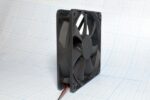 8053403644 Вентилятор 120x120x25, напряжение 12В, ток 0.35 А, выводы 2L, подшипник скольжения, KF1225S1HR-R, JAMICON Hirschmann — изображение 4